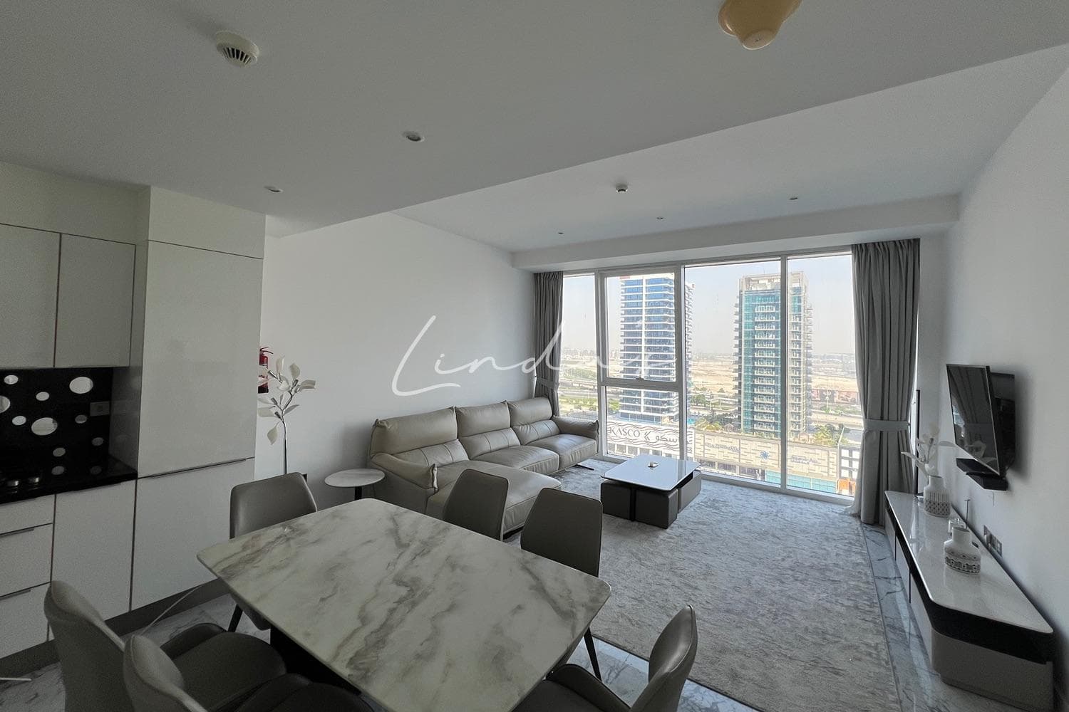 1 bedroom| Canal View | Furnished
