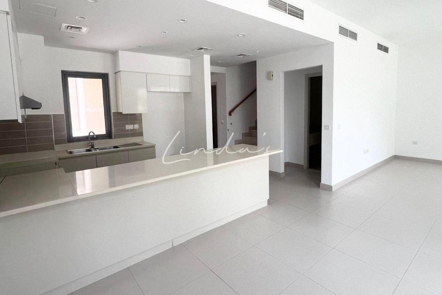 Single Row | Unfurnished | Vacant