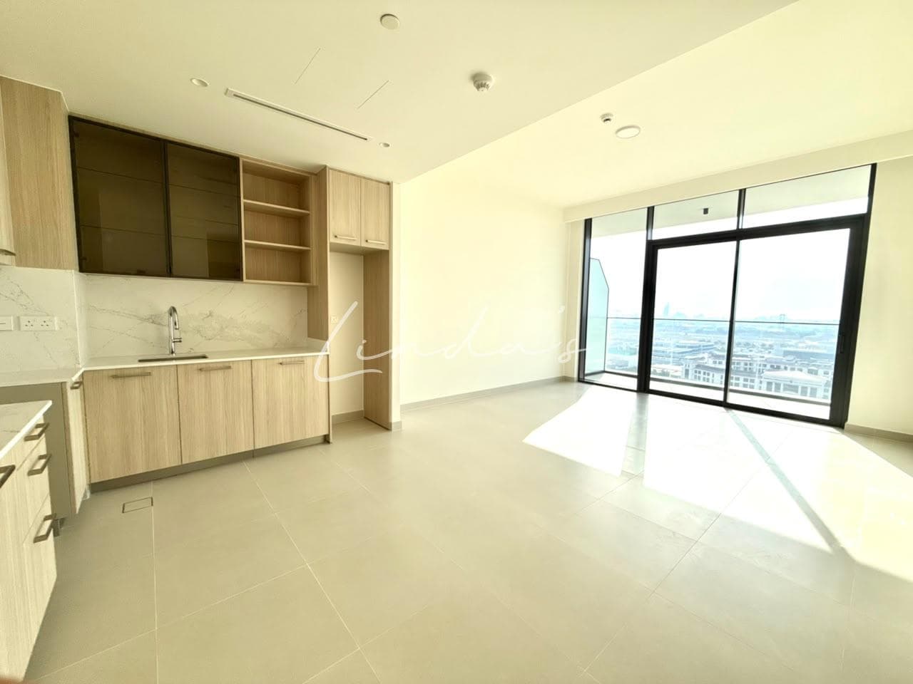 Unobstructed Views| Prime Location | High Floor
