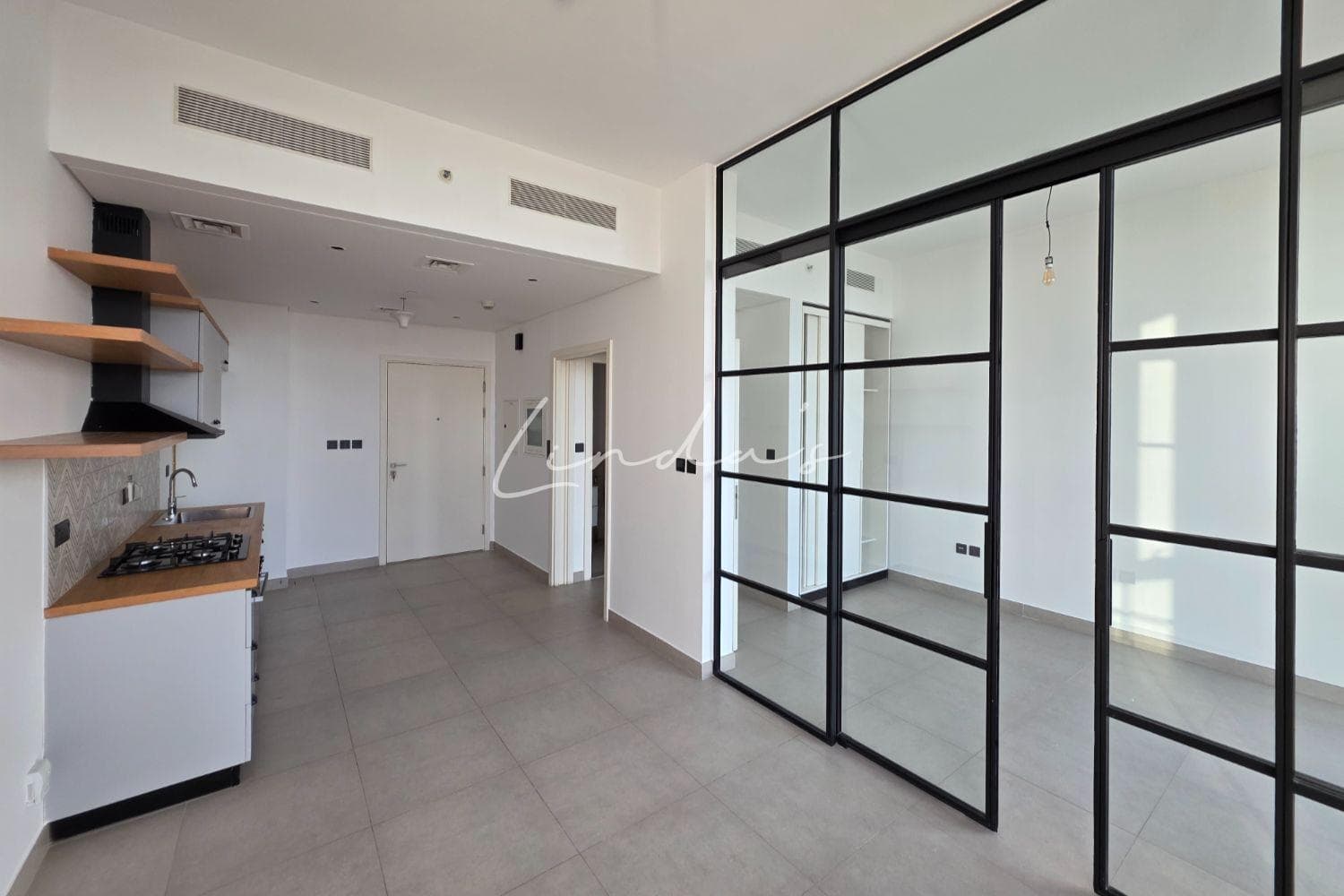 Well maintained | Prime Location | Modern Unit