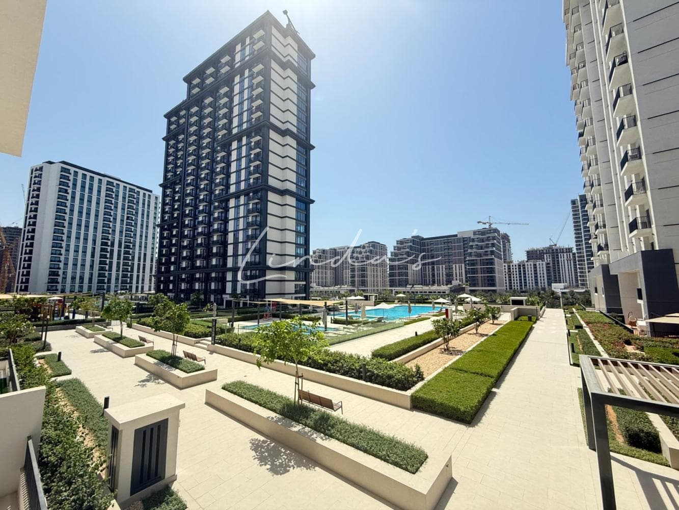 Amazing Pool View | Spacious and Modern |Brand New