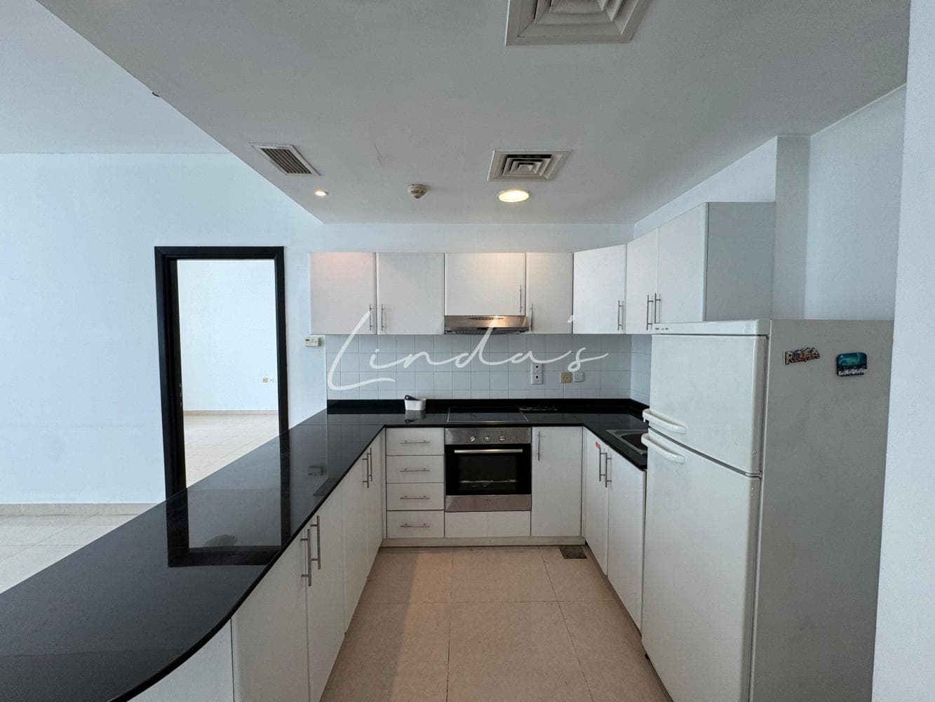 Boulevard View | Mid Floor | Unfurnished
