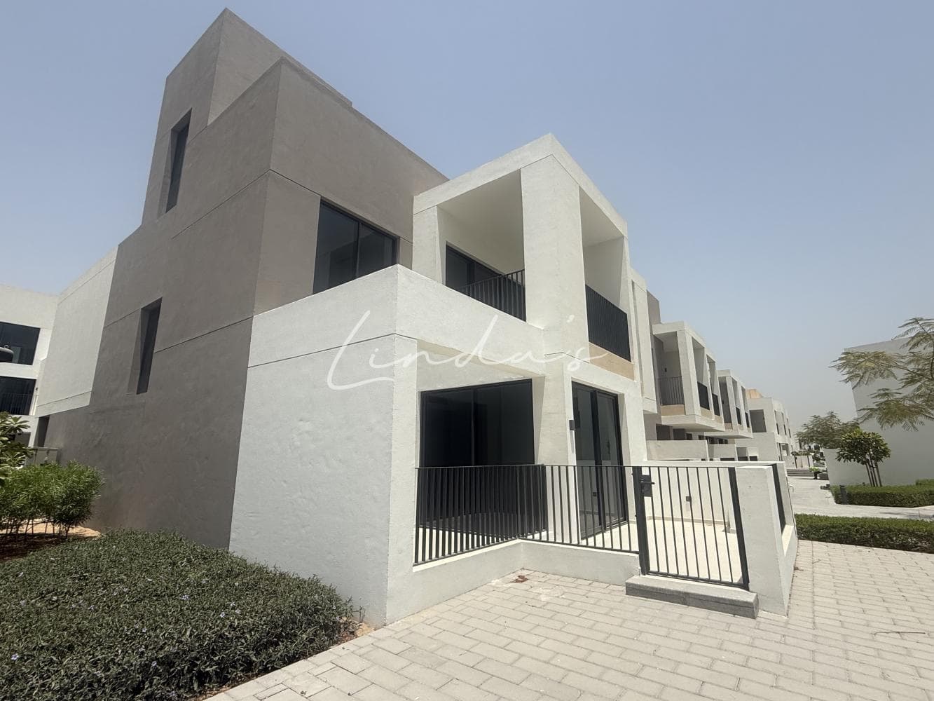 Corner plot | inside community | 4 bed + maid