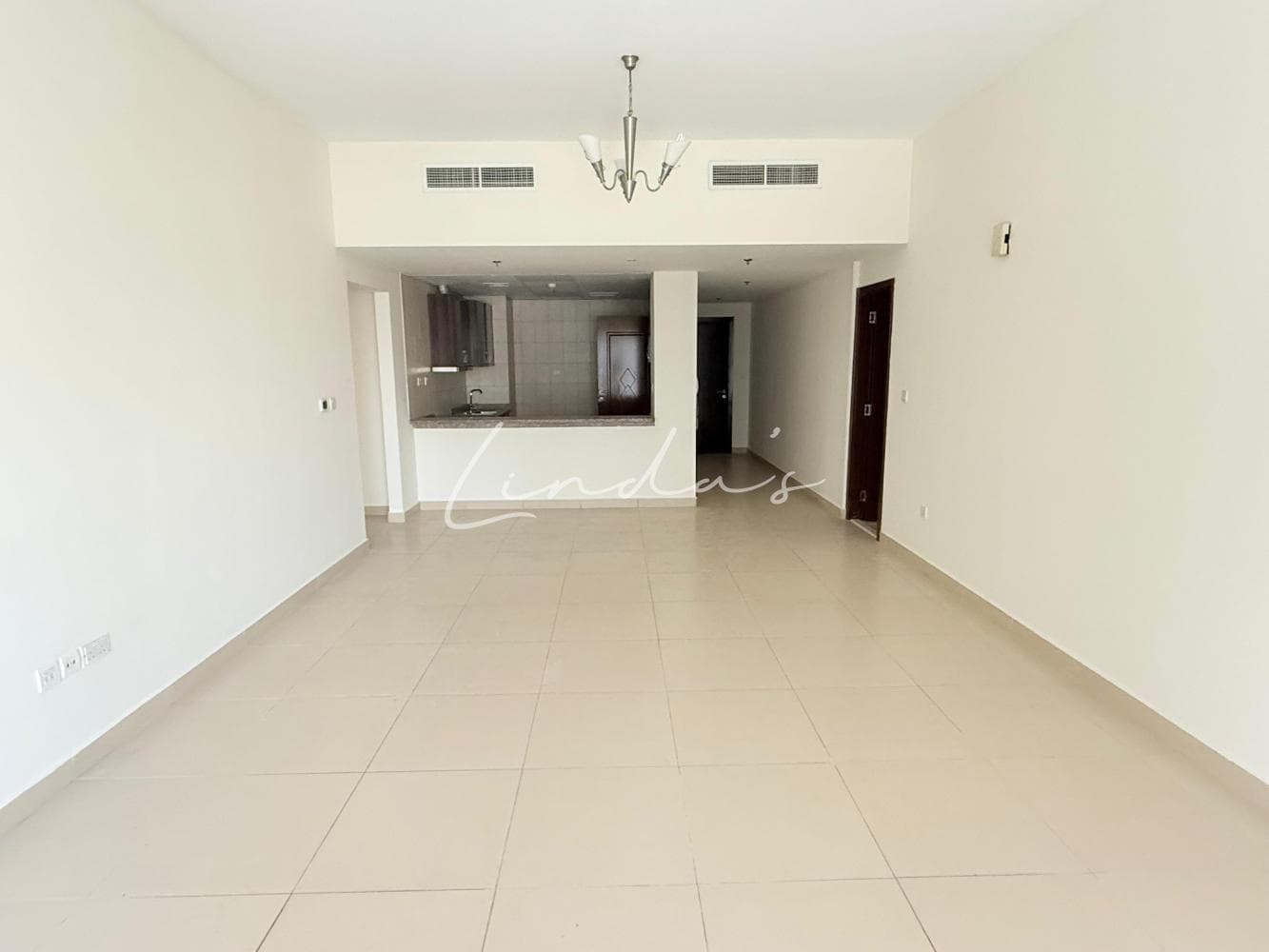 Bright and Spacious| Ideal Family Home |Stadium