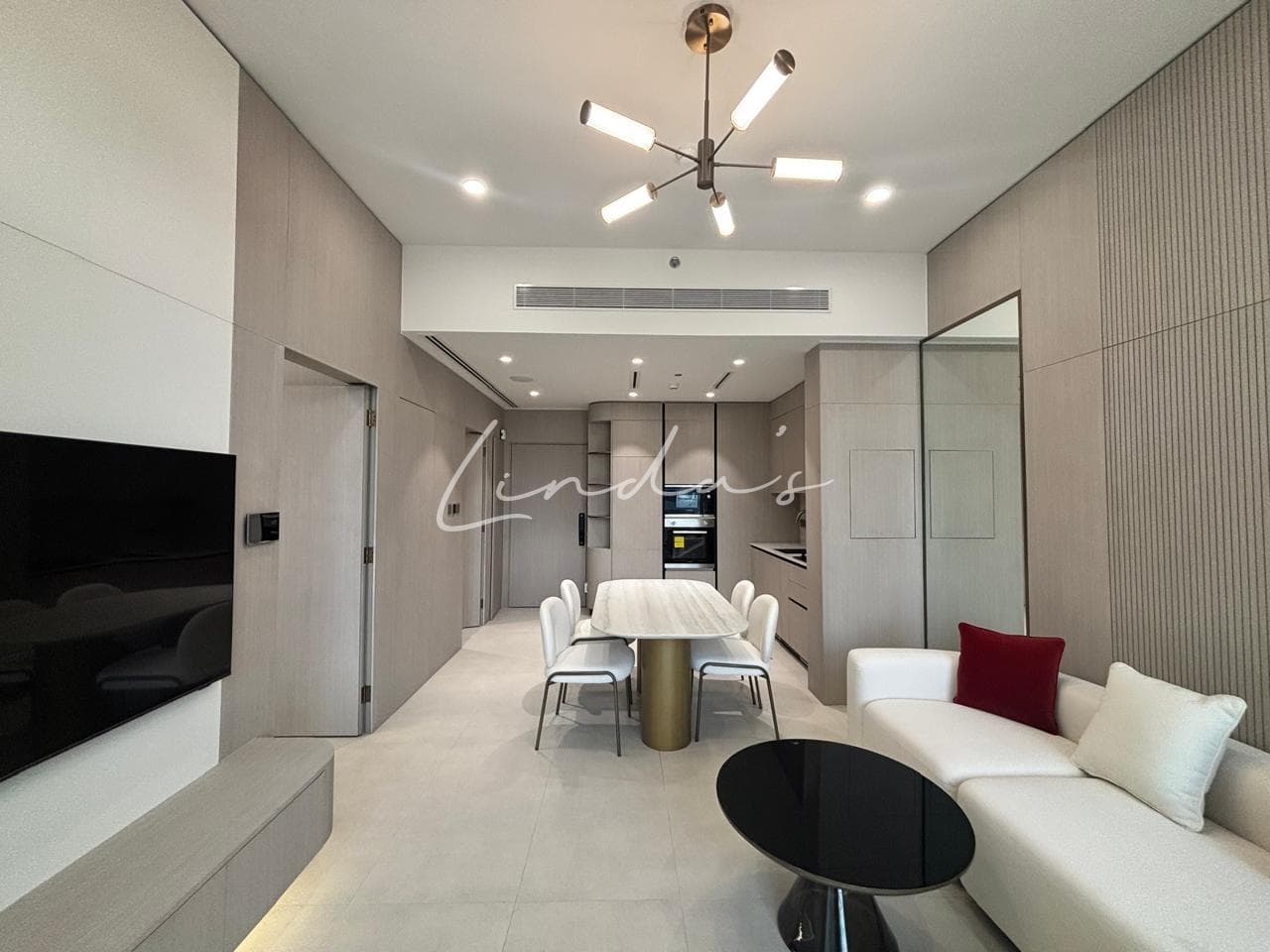 Furnished | 1 Bedroom | Mid Floor