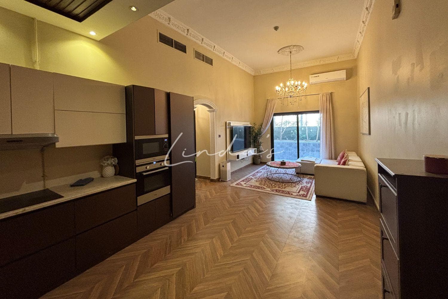 Upgraded 1 Bedroom| Fully Furnished | Ground Floor