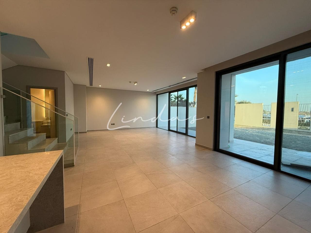 Back to Back | Prime location | Negotiable