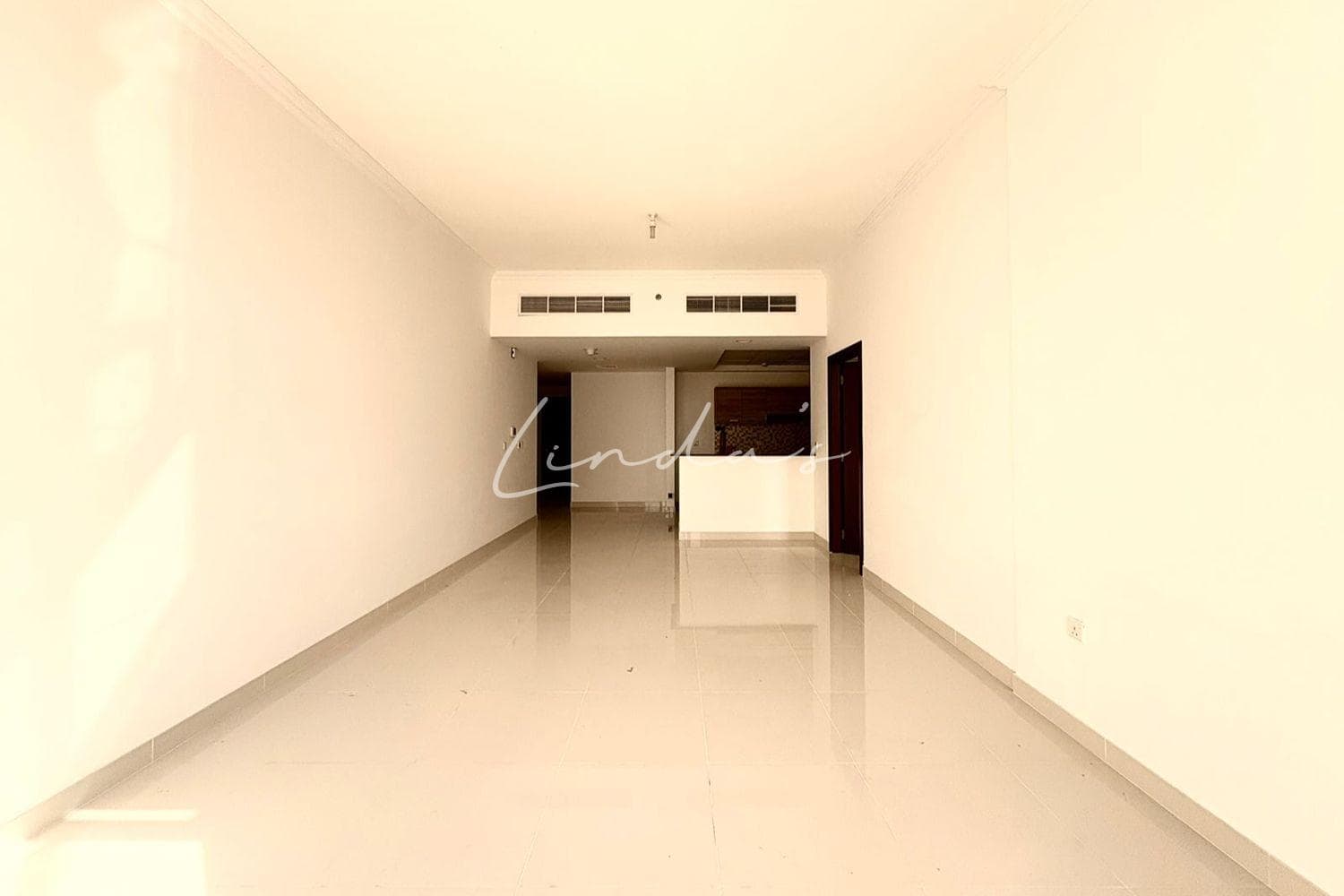 LARGE 1 BR | 2 Bathrooms | Unfurnished