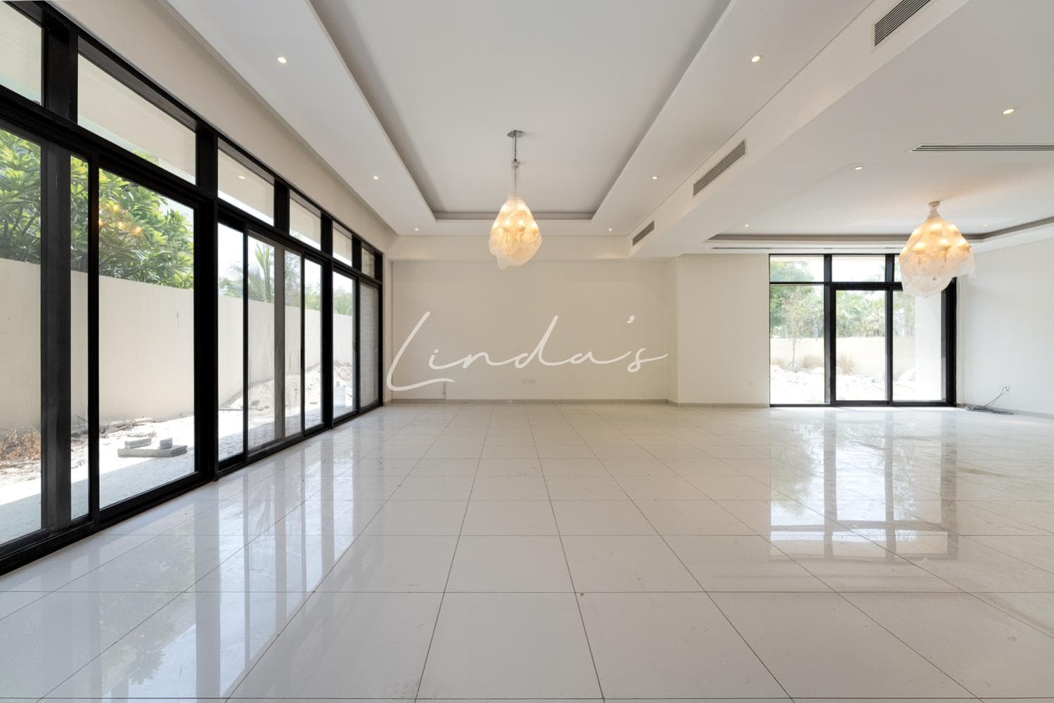 6 Beds | Private Pool |Corner |Open to offers |