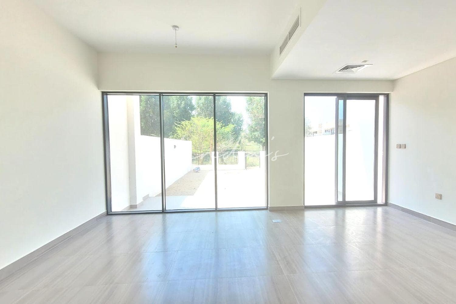 4BR Townhouse | Single Row | Park Views