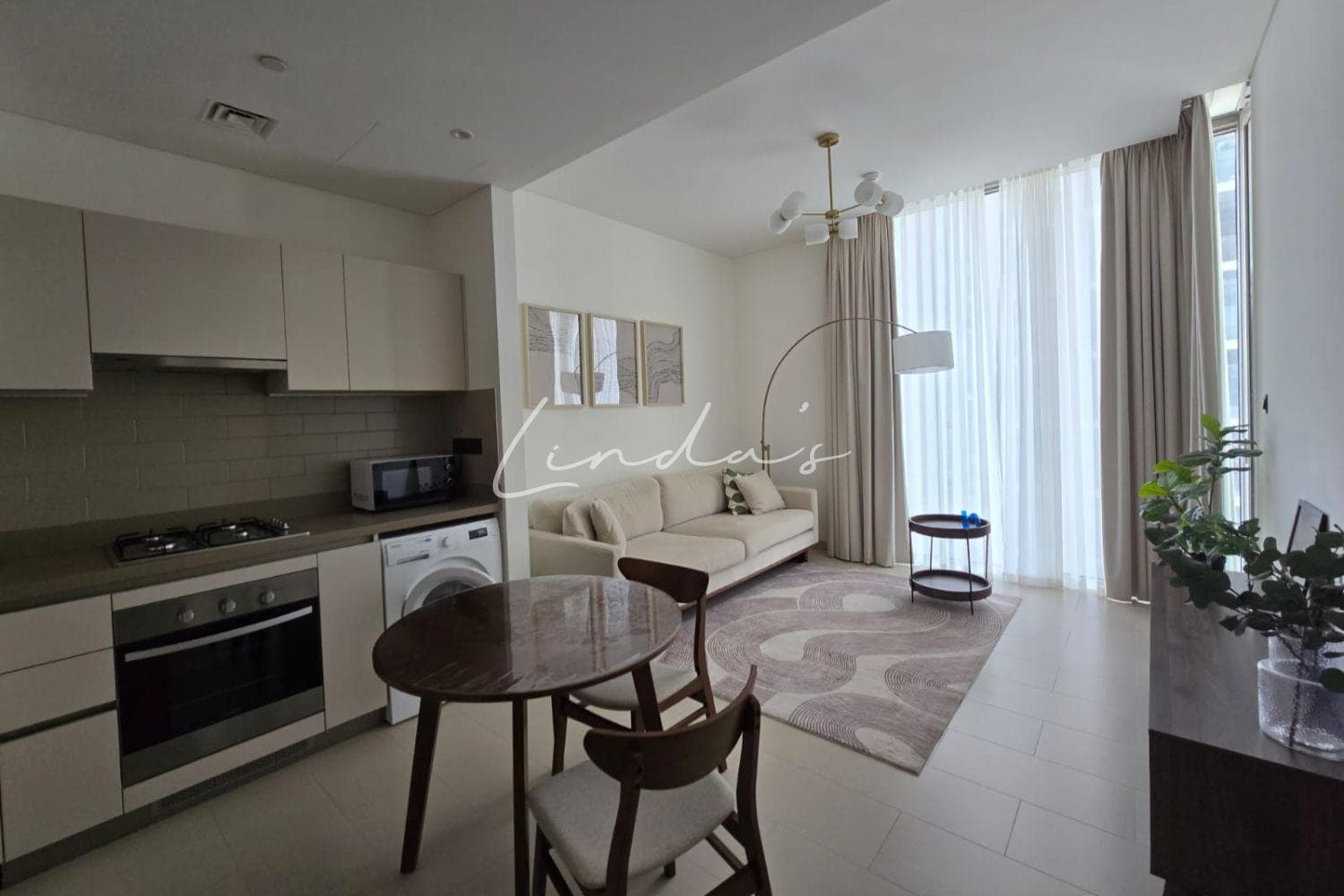 Fully Furnished l Well maintainedl Community View