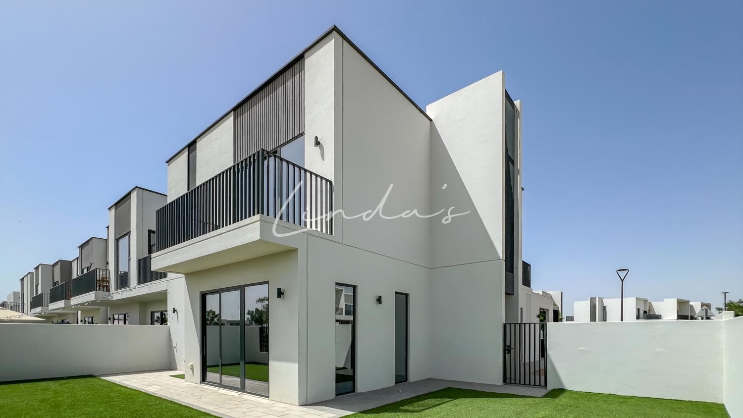 Prime location|Full corner unit |Landscaped garden