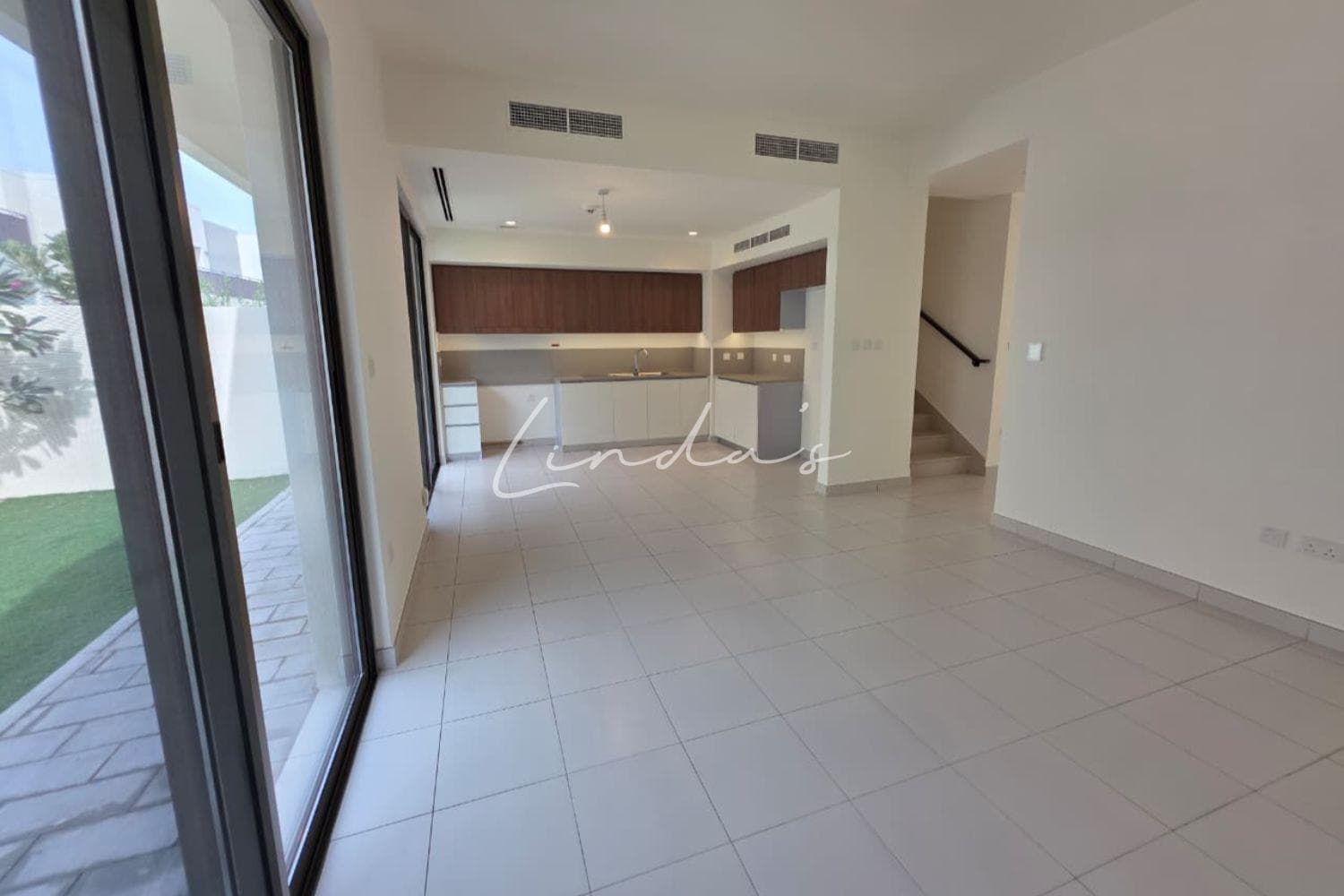 Corner Unit 4BR Townhouse | Spacious Layout