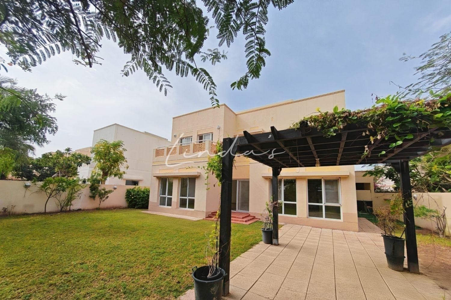 5 Bedrooms | 5 Bathrooms + Maids | Meadows 2
