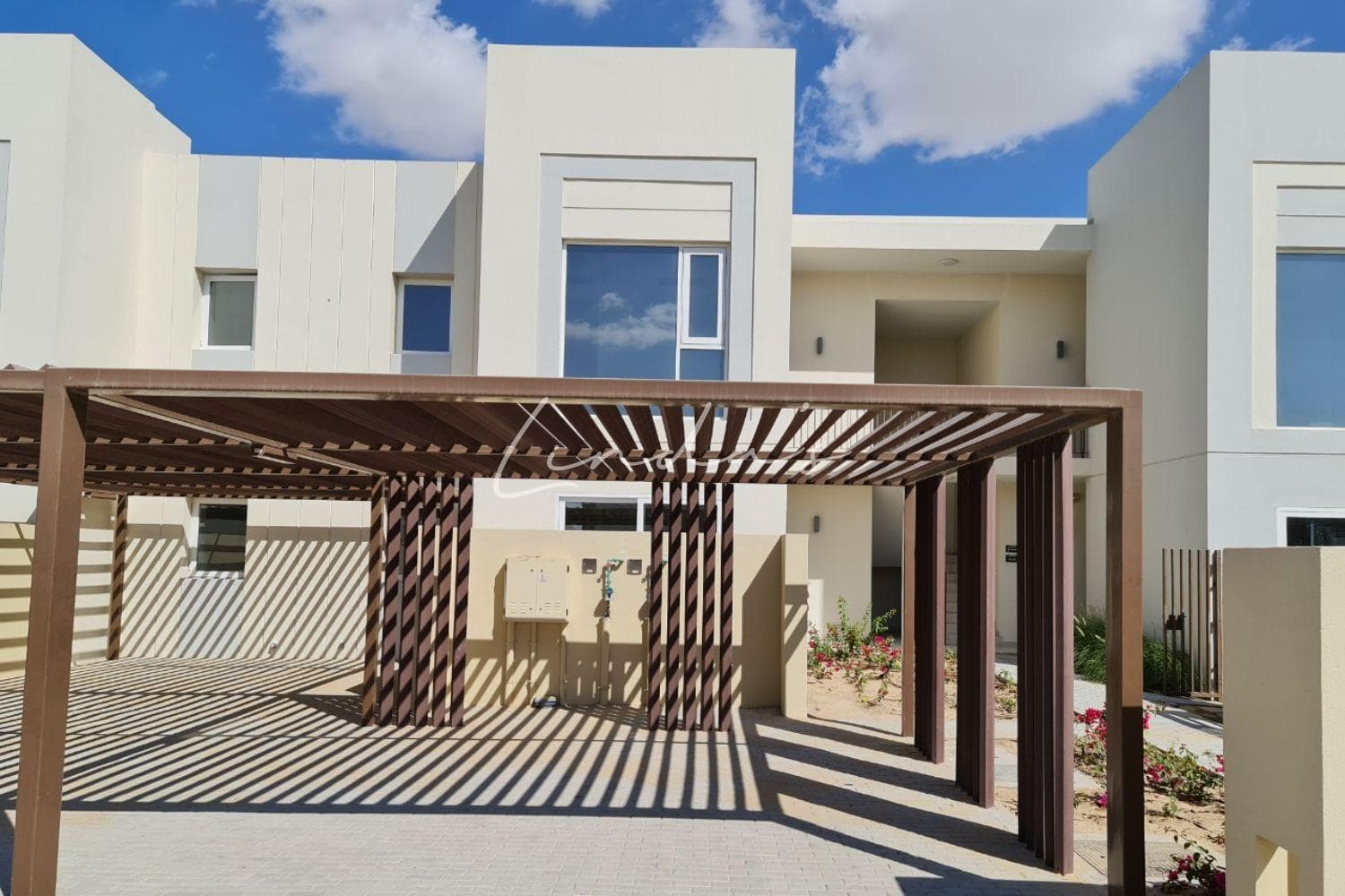 Spacious 2BR Apartment | Private Garden | 2 Parkin