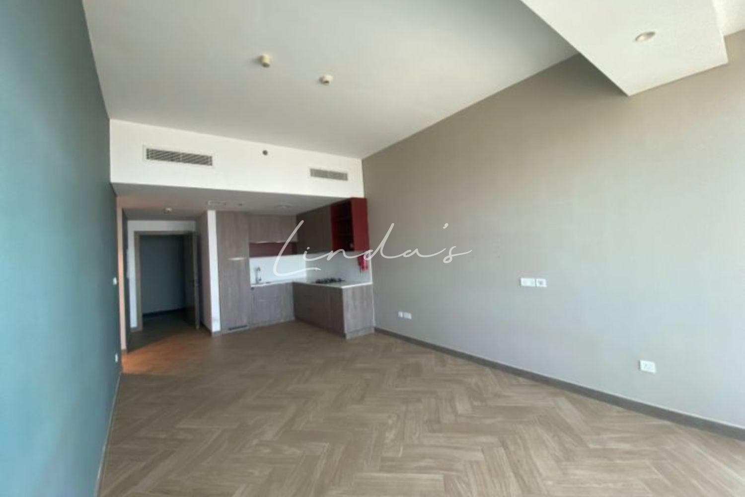 Semi-furnished | Bills included | Sea view