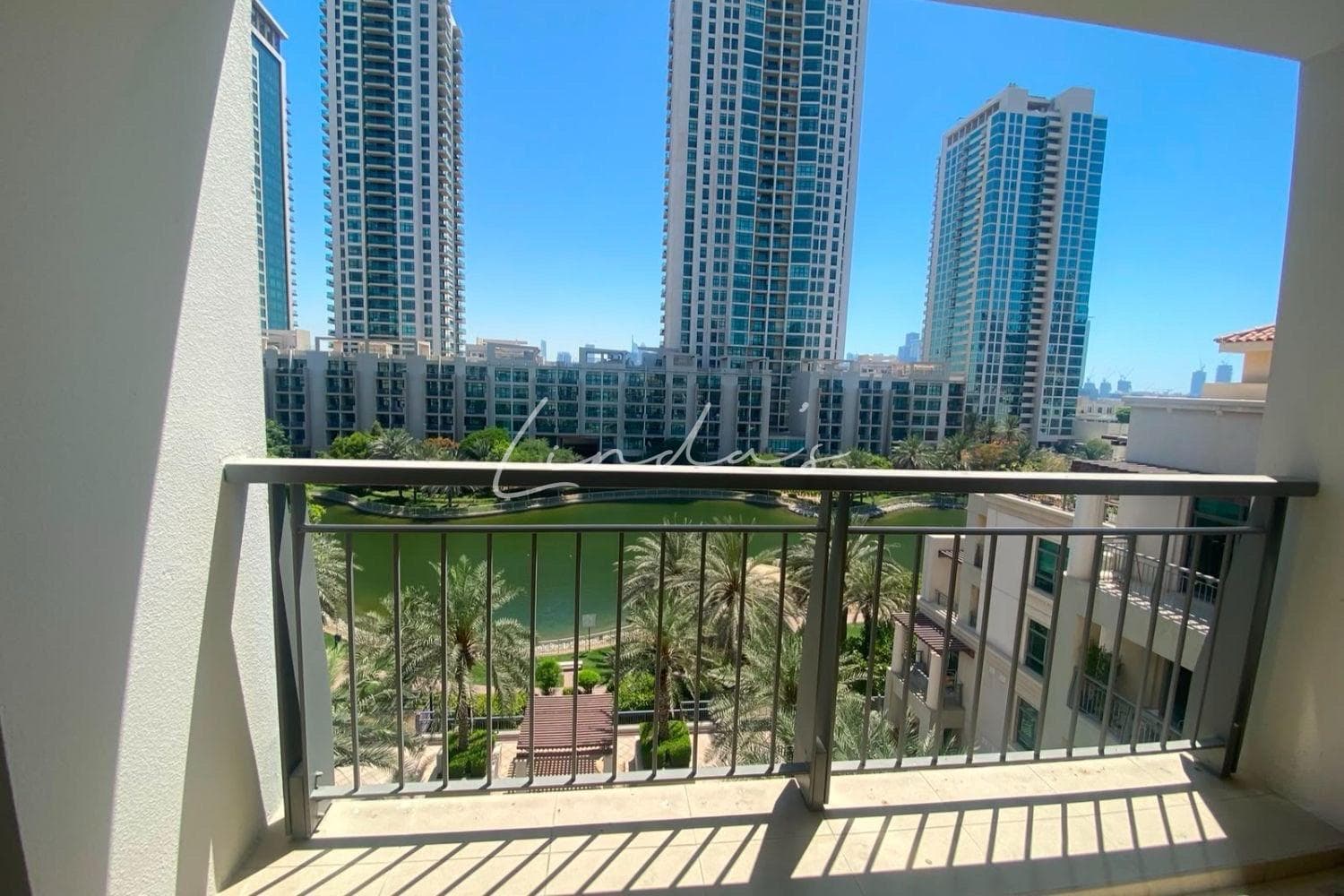Canal View | Spacious | Chiller free | Bright