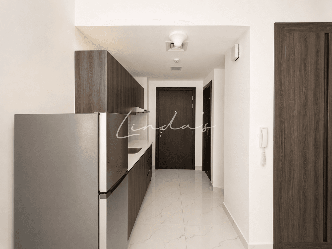 Unfurnished | Central A/C and heating | Balcony