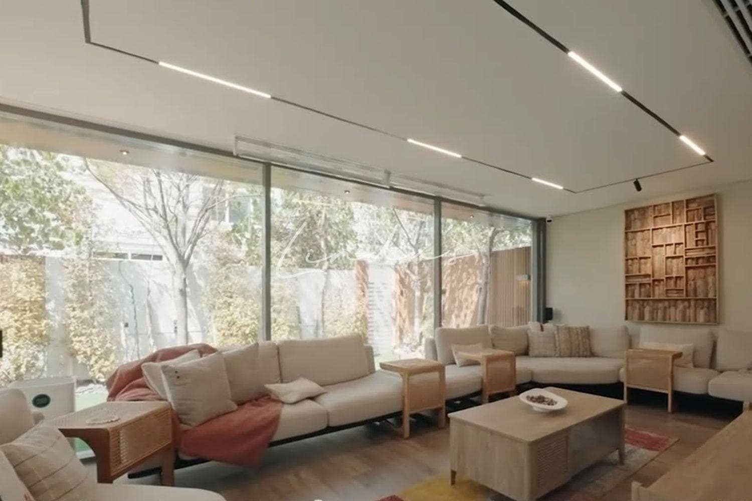 Corner | KOI POND | Fully Renovated